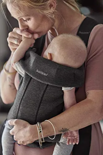 BabyBjörn Baby Carrier Mini – Adjustable, Easy-to-Use Ergonomic Carrier for Newborns and Infants (7-24 lbs)