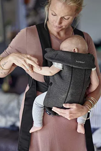 BabyBjörn Baby Carrier Mini – Adjustable, Easy-to-Use Ergonomic Carrier for Newborns and Infants (7-24 lbs)