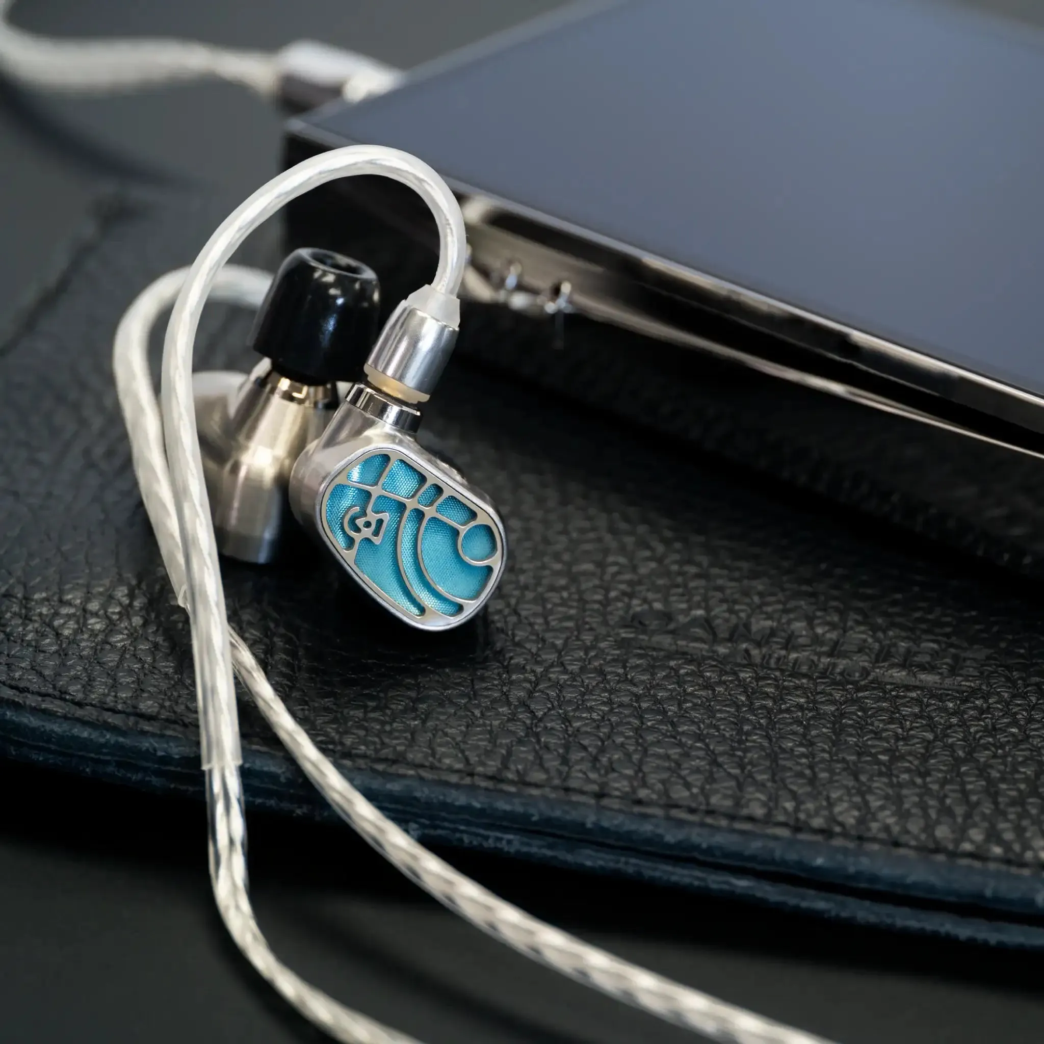 Campfire Audio Solaris Multiverse III | Hybrid Universal IEMs