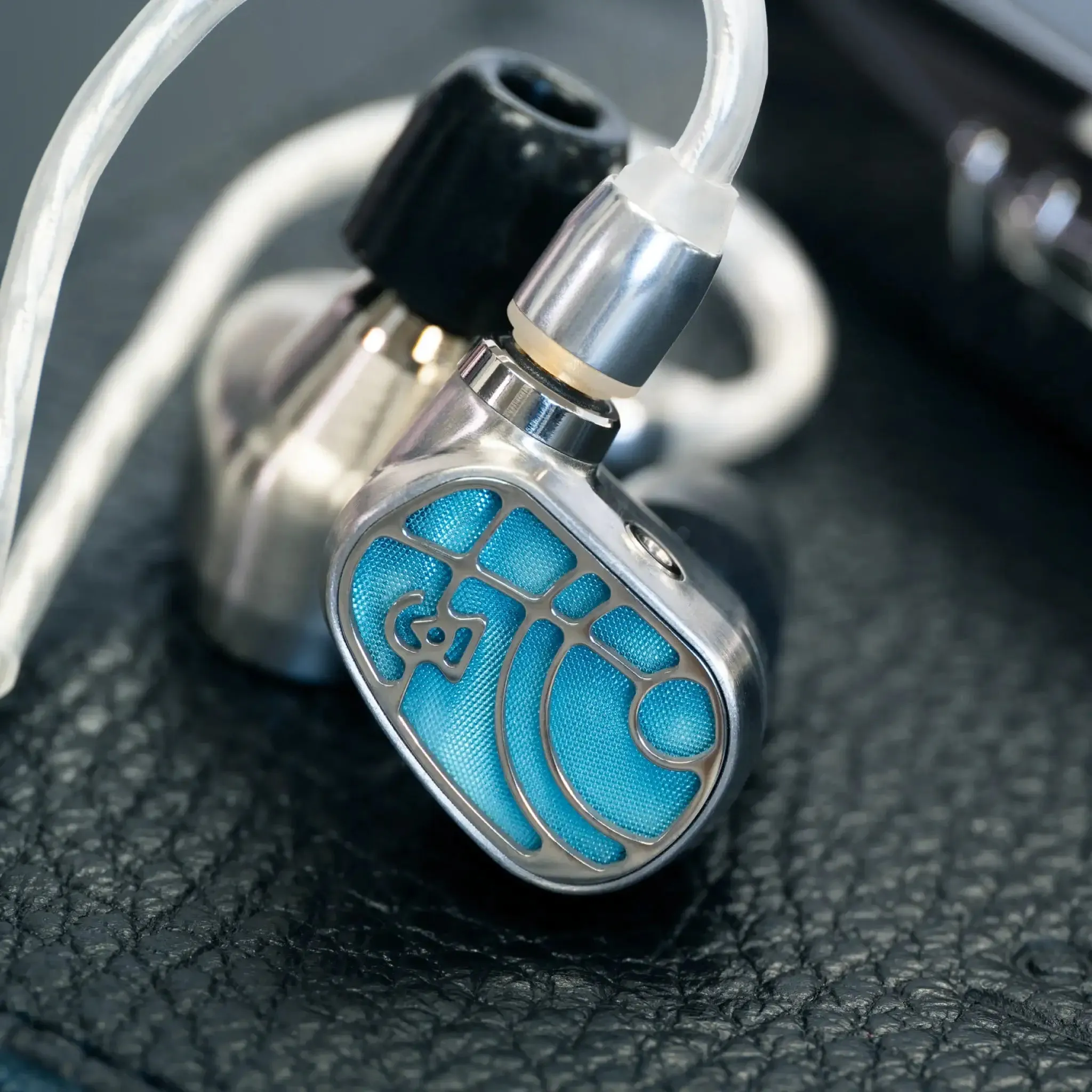 Campfire Audio Solaris Multiverse III | Hybrid Universal IEMs