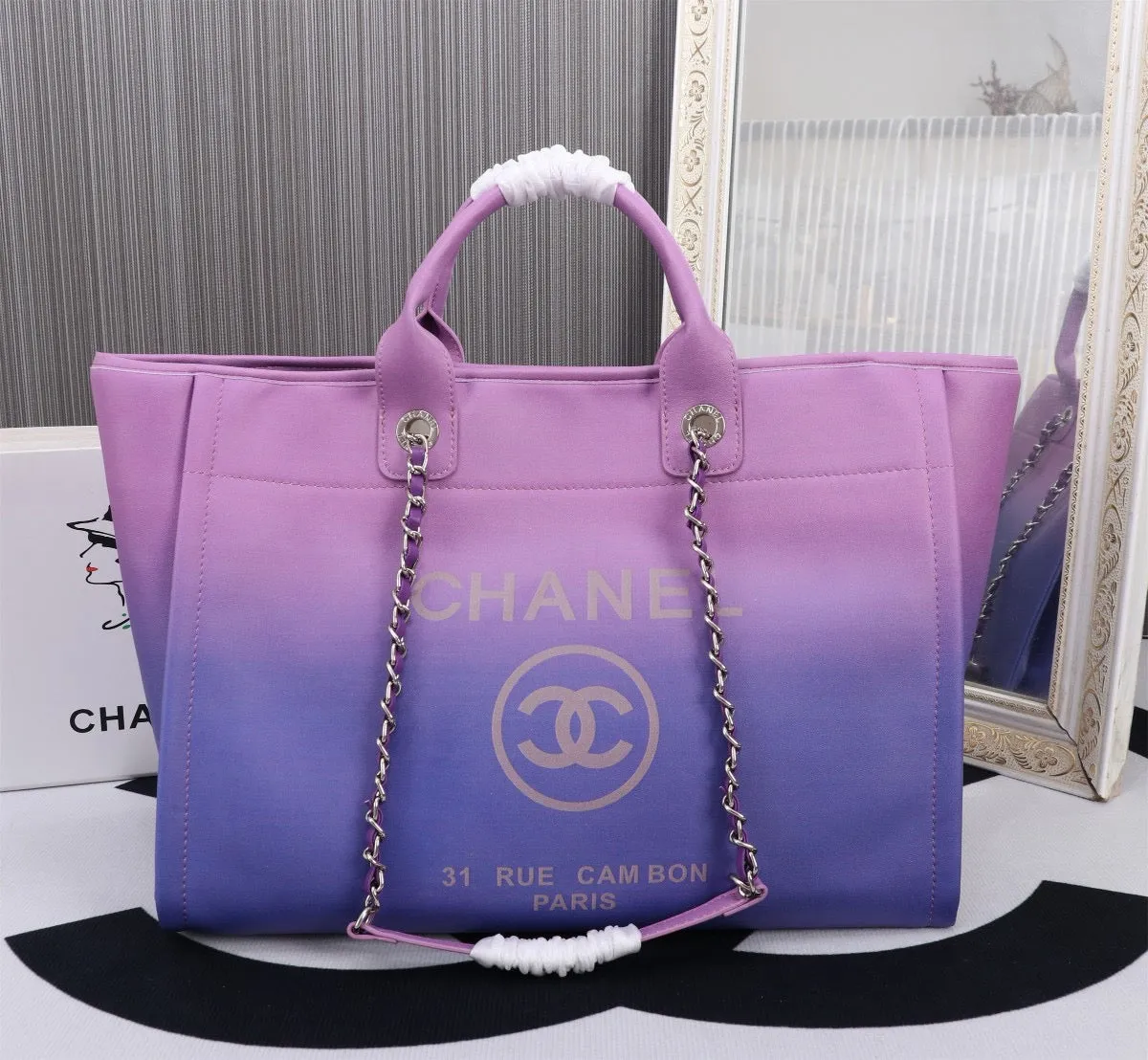 CC921 Shopping Bag / 10.1 × 16 × 6.6 in