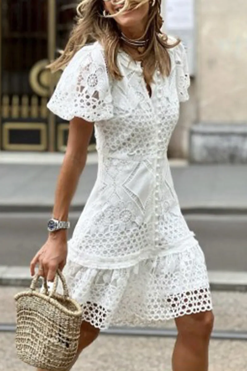 Celebrities Elegant Solid Lace Buttons O Neck Princess Short Sleeve Dress