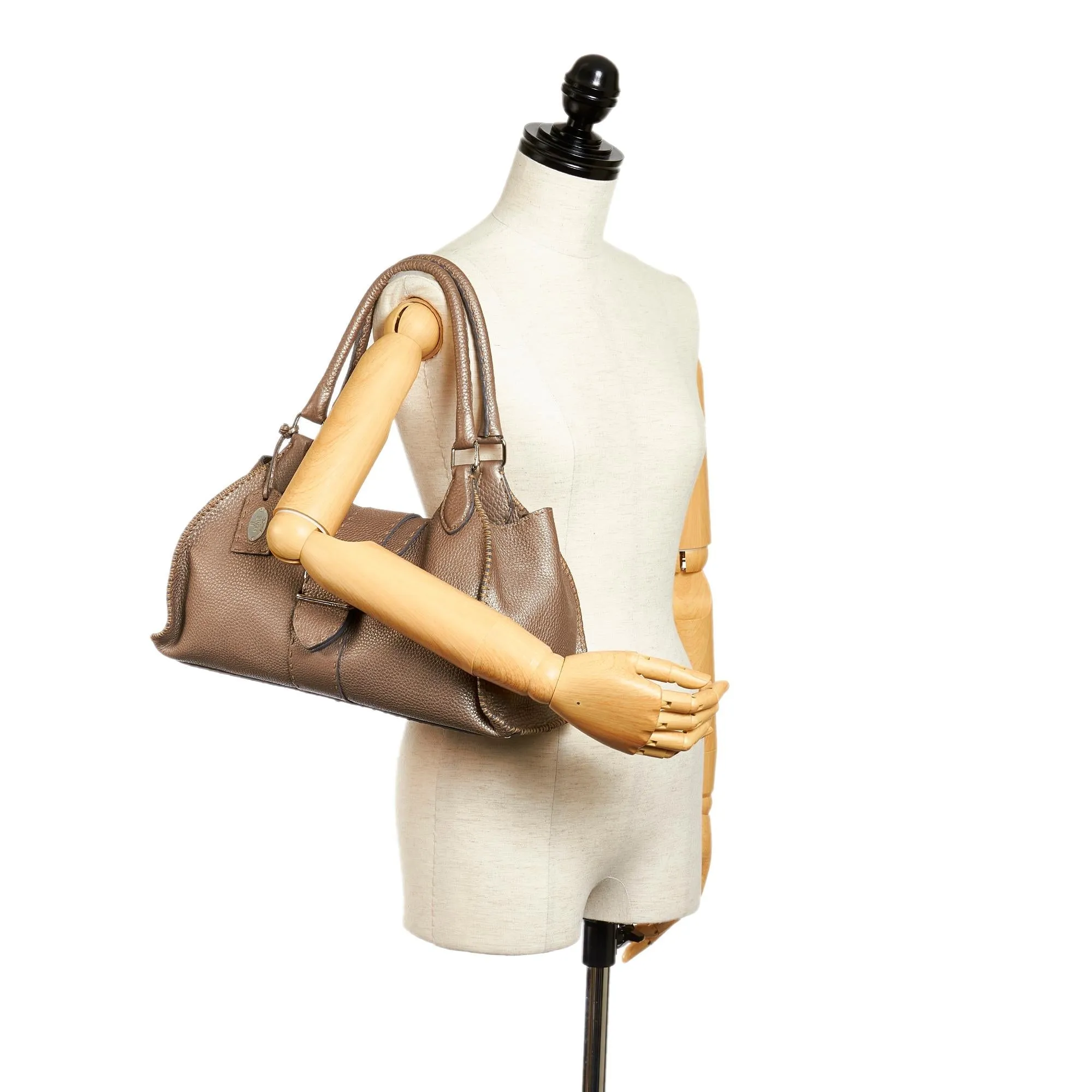 Fendi Selleria Sporty Leather Shoulder Bag (SHG-27367)