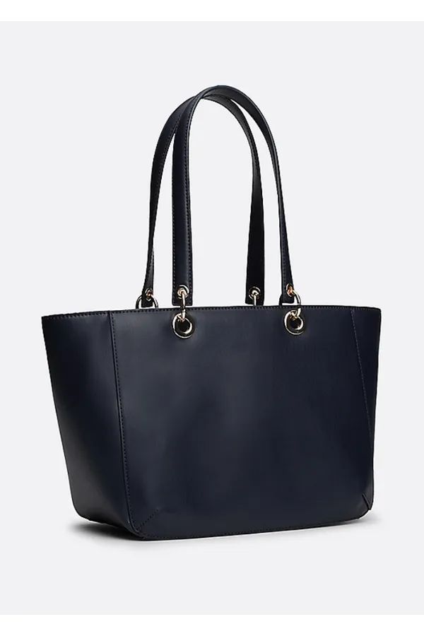 TH CHIC TOTE CORP