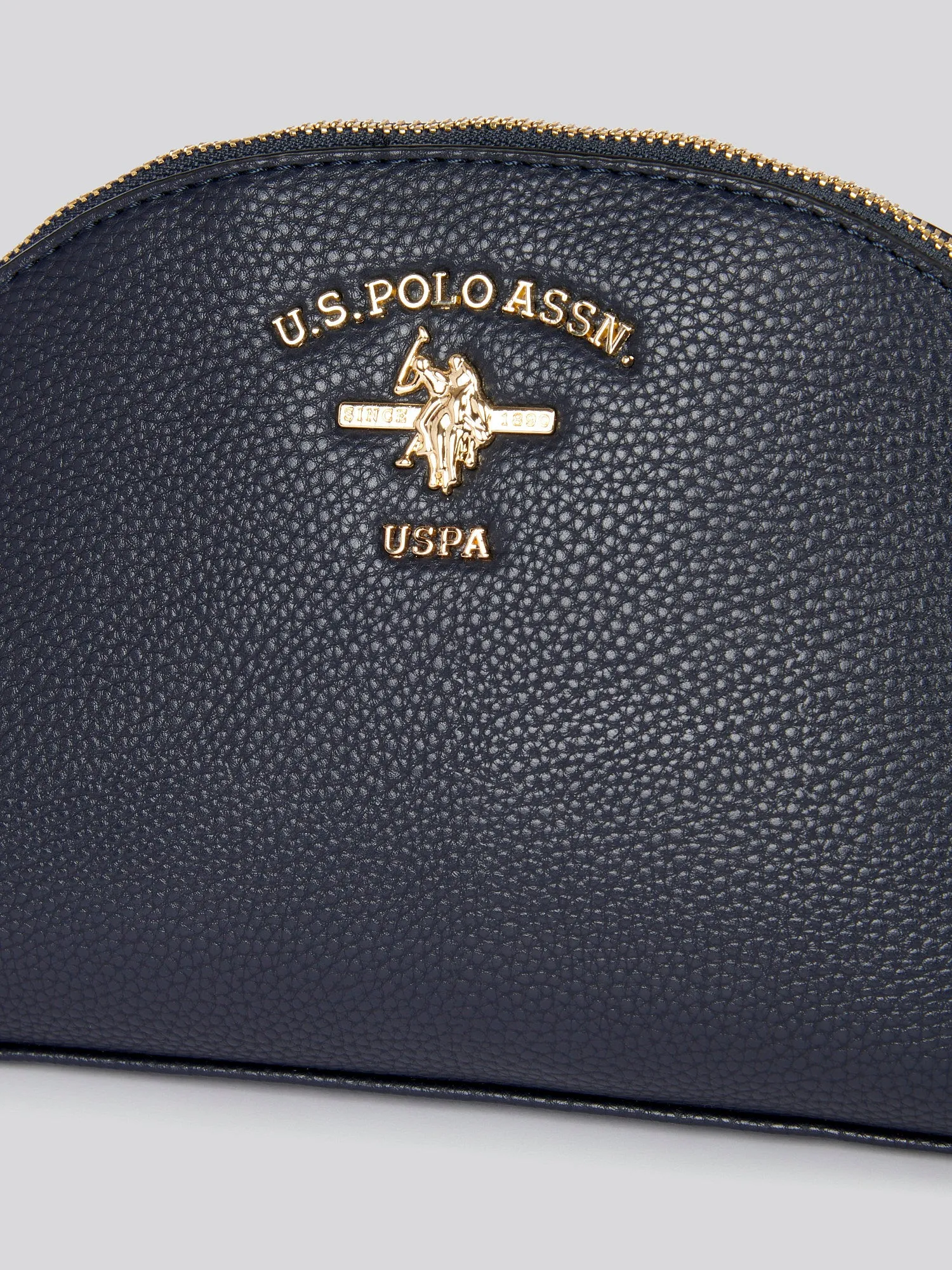 U.S. Polo Assn. Womens Stanford Round Beauty Bag in Navy