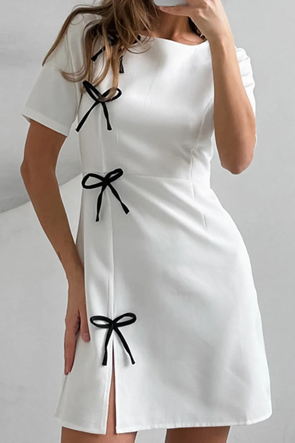 White Stripe New Chinese Bowknot Round Neck Short Dress